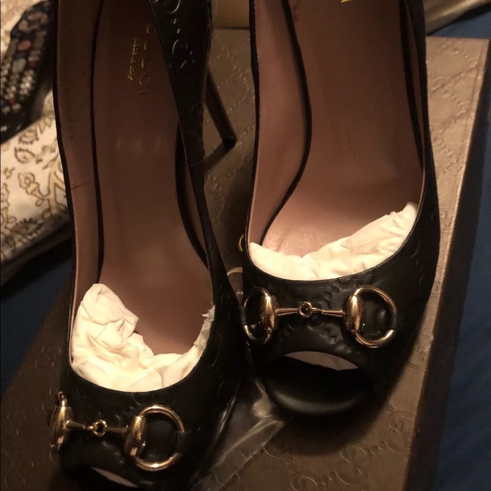 Gucci perp toe shoe